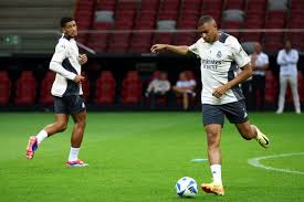 字母哥25+12 利拉德29+9+11韦尔22+10 雄鹿大胜热火.